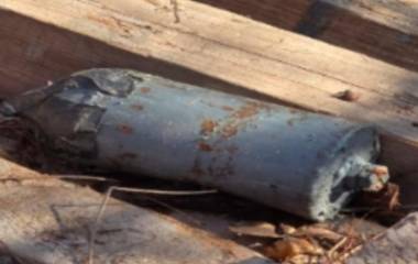 Militares resguardaron la zona en Escuinapa tras el hallazgo de un artefacto explosivo improvisado.