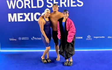 Los tres competidores mazatlecos, luego de competir en la World Para Swimming.