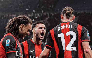 Milan sufre para sacar el triunfo.