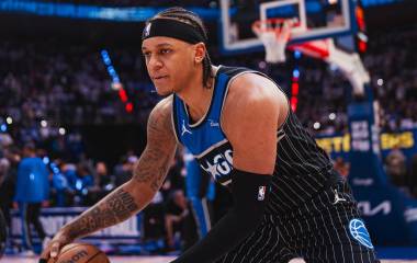 Magic golpean primero: 112-101 sobre Pistons en Juego 1.