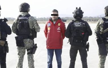 El Alcalde de Tequila, Jalisco, en funciones, Diego Rivera Navarro, fue detenido por presuntos vínculos con el crimen organizado.