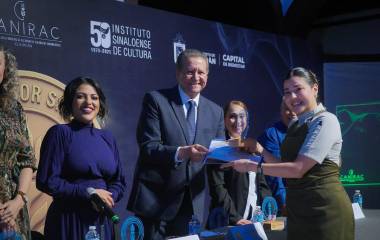Autoridades y Canirac destacaron el impacto de la gastronomía en el empleo, la identidad y la economía estatal durante la entrega del Galardón “Sabor Sinaloense”.