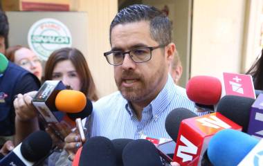Cuitláhuac González Galindo, Secretario de Salud en Sinaloa.