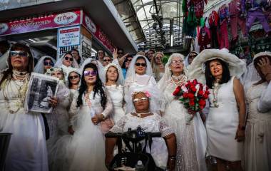 Este lunes se realizó en Culiacán el recorrido de “La Novia de Culiacán”, enviando un mansaje de cultura de paz.