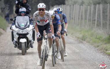 Del Toro sigue siendo el mejor latinoamericano en la clasificación.