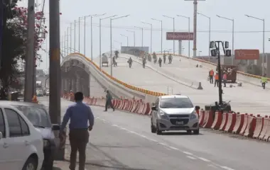 Desde la madrugada de este martes quedó abierto a la circulación el puente vehicular frente a Plaza Acaya.