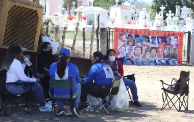 Buscar a un hijo en medio de la guerra: madres buscadoras de Sinaloa piden información de fosas clandestinas de Concordia