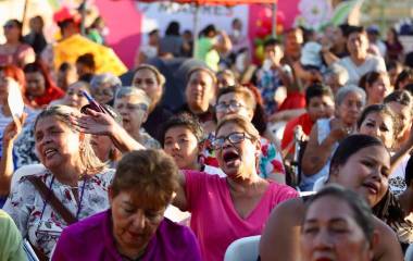 Celebración del Día de las Madres organizada por el Gobierno de Mazatlán.