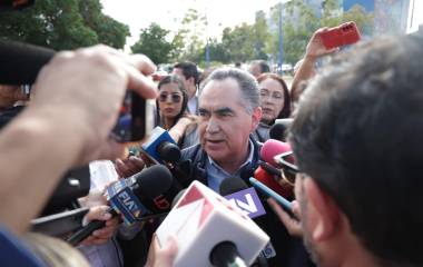 El Rector de la UAS Jesús Madueña Molina advierte que podría haber un paro de labores por retraso en pago de quincena.