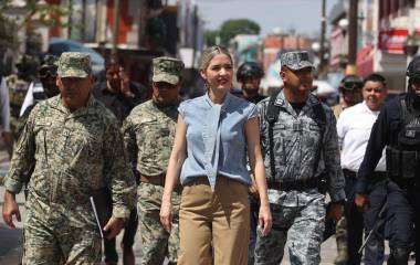 Acompañada de autoridades federales, Alcaldesa supervisa preparativos para el Grito de Independencia en Mazatlán