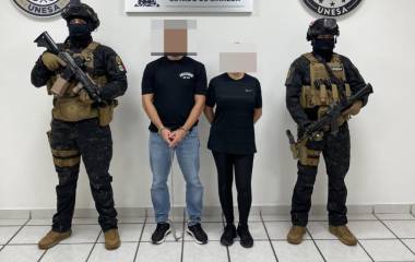 Agentes de la Unidad Especializada en Aprehensiones detuvieron a Benito “N” y María “N” por los delitos de amenazas y daños dolosos.