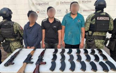 Los detenidos fueron puestos a disposición de las autoridades correspondientes.