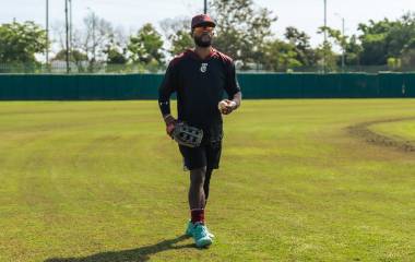 J.P. Martínez fue la novedad en el grupo de peloteros que se mantienen con sus prácticas en Culiacán.