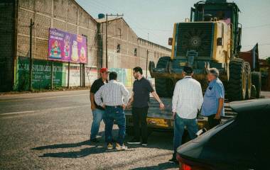 El Gobierno del Estado envió maquinaria a Escuinapa para iniciar trabajos de mejoramiento de calles y limpieza de drenes.