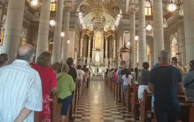 El Obispo lamenta los obstáculos para reducir el gasto eléctrico de la Catedral.