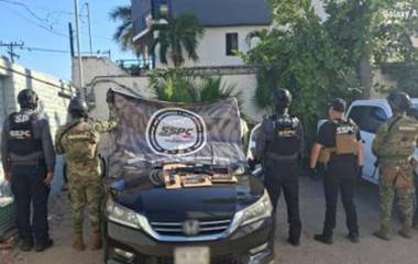 Armamento, municiones y vehículos fueron asegurados durante operativos federales en Culiacán y Mazatlán.
