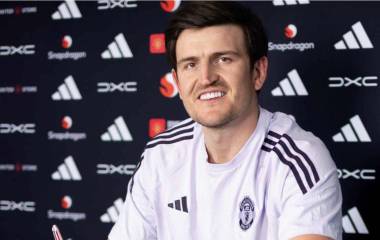 Harry Maguire permanecerá hasta 2027 con el Manchester United, tras haber firmado extensión.