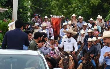 LA cabalgata se realizó en honor a Nuestra Señora de Loreto en la sindicatura de Cacalotán.