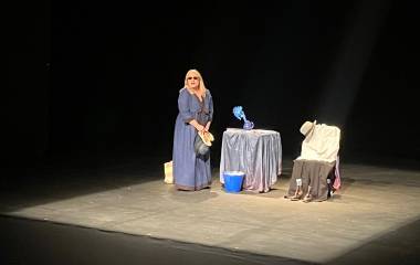 La actriz y dramaturga cubano-colombiana Mérida Urquía presentó ‘Flor de Mármol’.