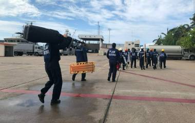 La Secretaría de Marina realizó en Mazatlán ejercicios de respuesta ante un escenario hipotético de sismo, con la participación de 996 elementos navales.