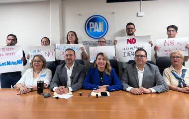Conferencia del Grupo Parlamentario del PAN en el Congreso de Sinaloa y de la organización Vía Familia.