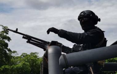 La FGE registró una carpeta de investigación por un homicidio doloso en Juan José Ríos, así como del hallazgo de una osamenta en Culiacán.