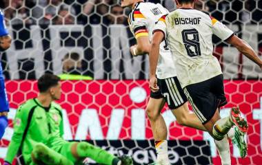 Tom Bischof y Florian Wirtz se encargaron de darle su primera victoria a Jürgen Klopp al frente de Alemania.