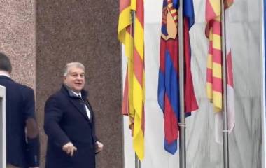 Joan Laporta dimitó como presidente del FC Barcelona, para poder competir en las próximas elecciones del club.