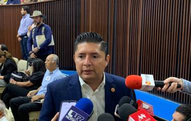 César Emiliano Gerardo Lugo argumentó que la salida de la funcionaria representa apenas la primera fase de un proceso que requiere total claridad.