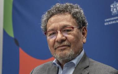 Élmer Mendoza