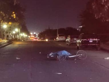 $!Adulto mayor muere arrollado por un auto en Mazatlán