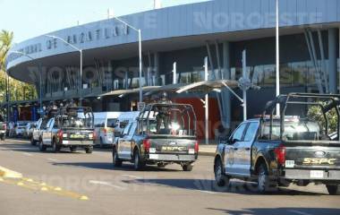 Las instalaciones del Aeropuerto de Mazatlán se encuentran con más vigilancia ante la visita de la Presidenta de México Claudia Sheinbaum Pardo.