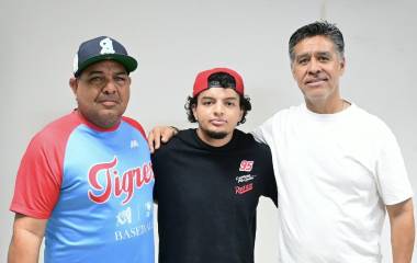 Joel Alejandro Balcázar (centro) quiere representar a México con orgullo.