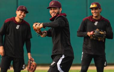Tomateros de Culiacán abrió semana con tres nuevas incorporaciones en su pretemporada.