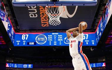 Los Pistons pegaron primero en su serie de semifinales de conferencia ante los Cavaliers.