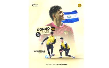 El joven guardameta del Gran Pez fue convocado para custodiar los tres postes de La Selecta en el amistoso frente a Pachuca.