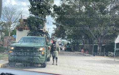 Elementos de seguridad realizan labores de reconocimiento y patrullaje en Concordia, reforzando la búsqueda de los mineros desaparecidos el 23 de enero.