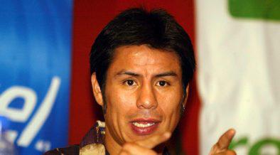 $!Miguel Ángel González es levantado para ser llevado a rehabilitación (VIDEO)