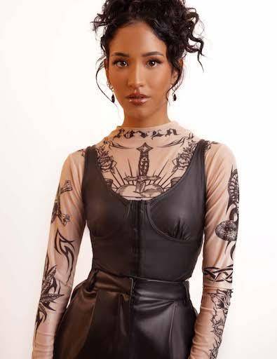 Andrea Chaparro vive el éxito de ‘Rebelde’ de Netflix y defiende su trabajo