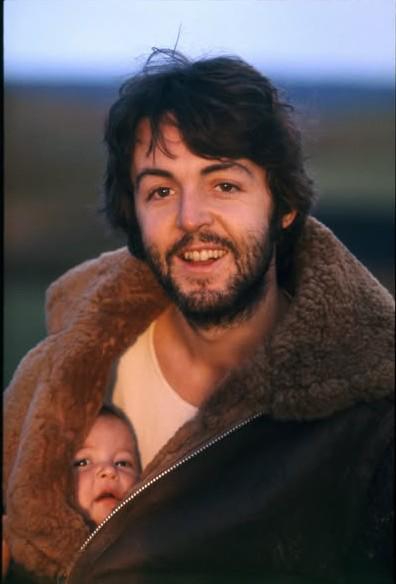 $!Paúl McCartney con su hijo.