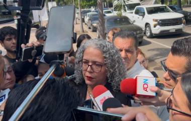 Graciela Domínguez Nava explicó la estructura de los financiamientos estatales tras la licitación ganada por Banorte.