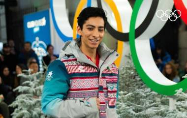 Donovan Carrillo brilla en la pasarela.