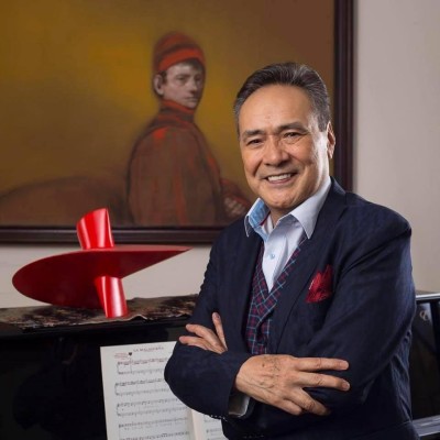 Lamentan famosos la muerte de Yoshio