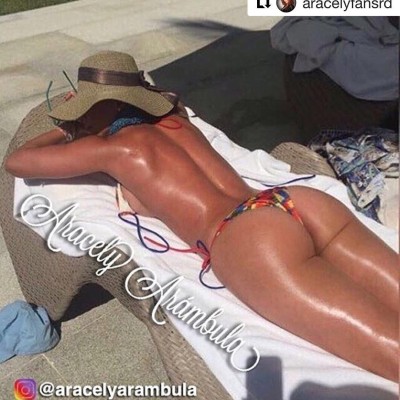 Aracely Arámbula luce bronceado en bikini