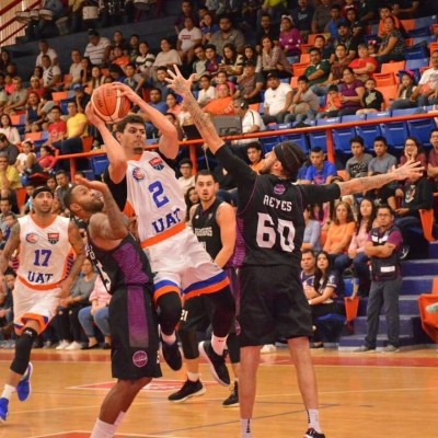 José Estrada continúa en plan grande