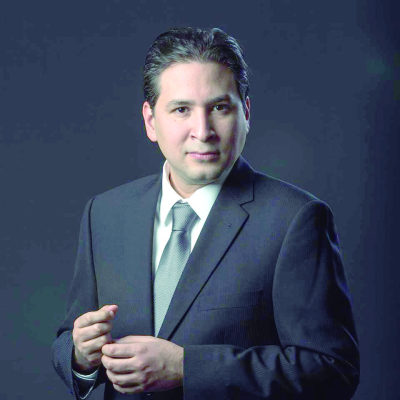 El tenor mexicano Carlos Zapién, ahora ‘canta al oído’