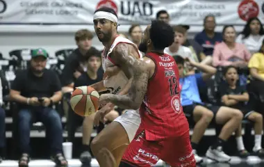 Toros Laguna imponen su ofensiva en Mazatlán.