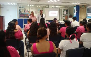 Conferencia en la Preparatoria de la UAS en Rosario sobre el Cáncer de Mama.