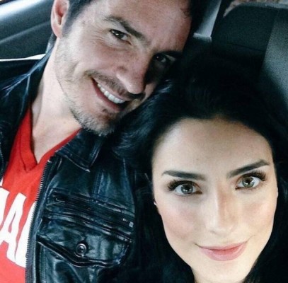 Mauricio Ochmann y Aislinn Derbez ambian su chip como pareja