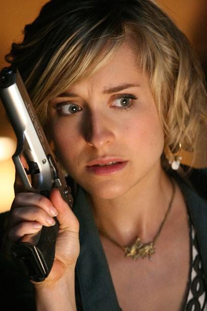 $!Allison Mack, actriz de ‘Smalville’, es liberada de prisión tras caso de tráfico sexual